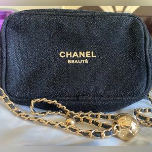 NEW Authentic Chanel Beauty cosmetic bag!